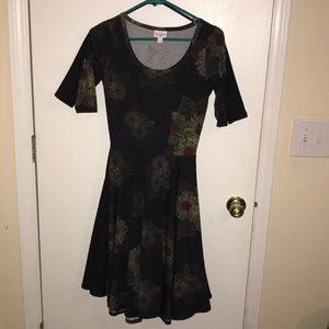 Lularoe Black Sunflower Nicole
